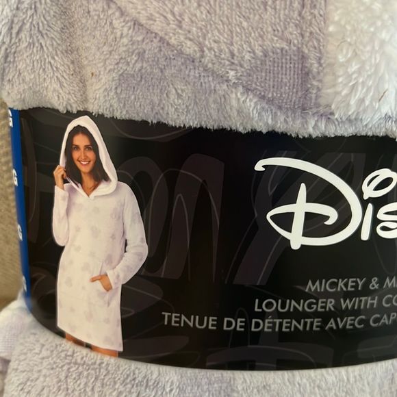 Disney Mickey & Minnie Lounger with Cozy
Hood / Purple M- new with tags - Picture 2 of 3
